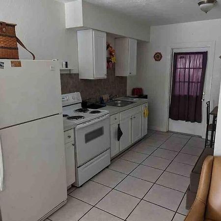 Private One-Bedroom 13-Directly Across From Beach セント・ピート・ビーチ エクステリア 写真